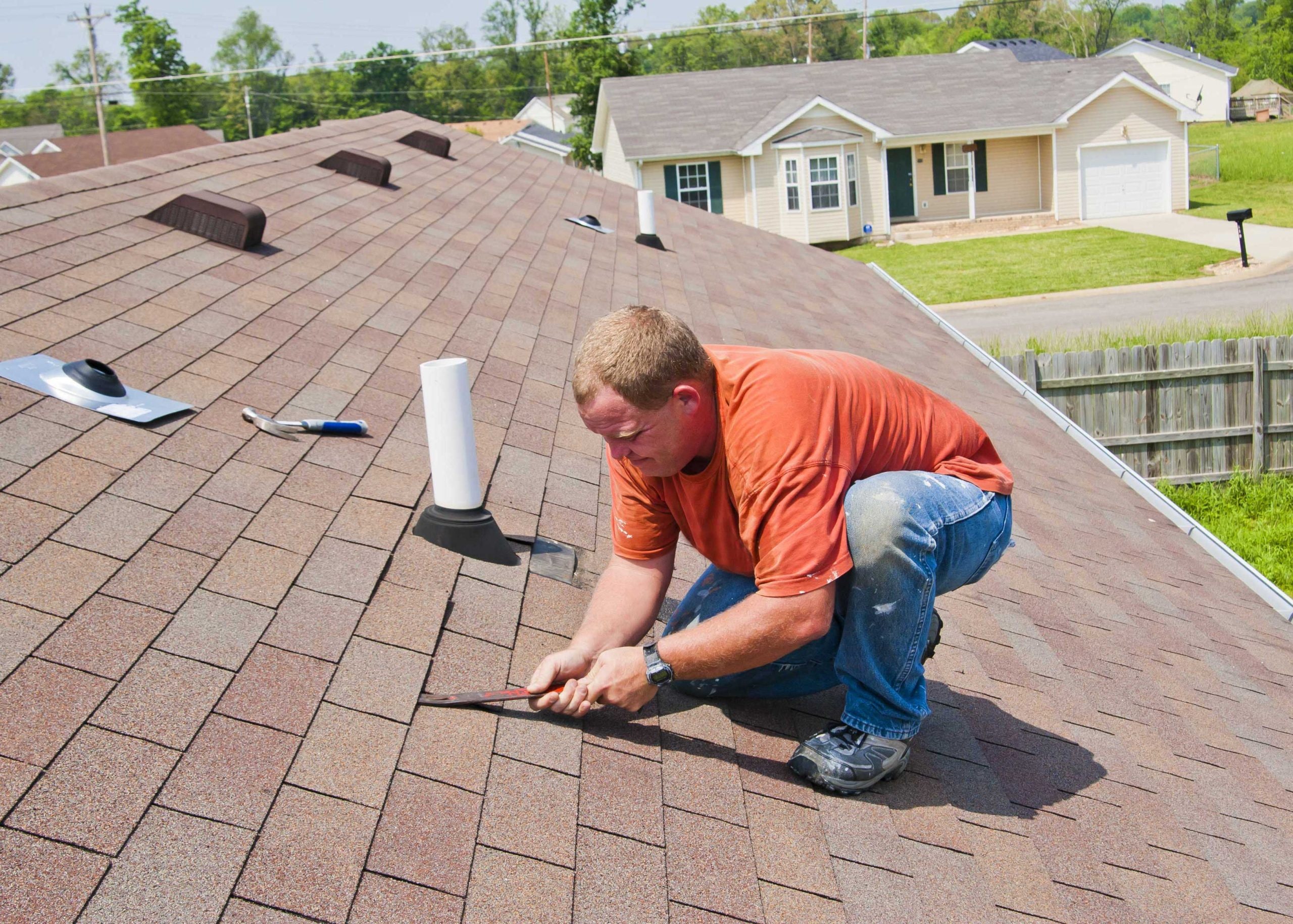 Roof and shingle repair by roofing repair expert in Whittier, California